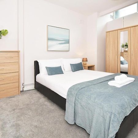 Wistaston House By Yourstays 5 Double Bedrooms And 2 Bathrooms, Great For Groups! Book Now! 克鲁 外观 照片