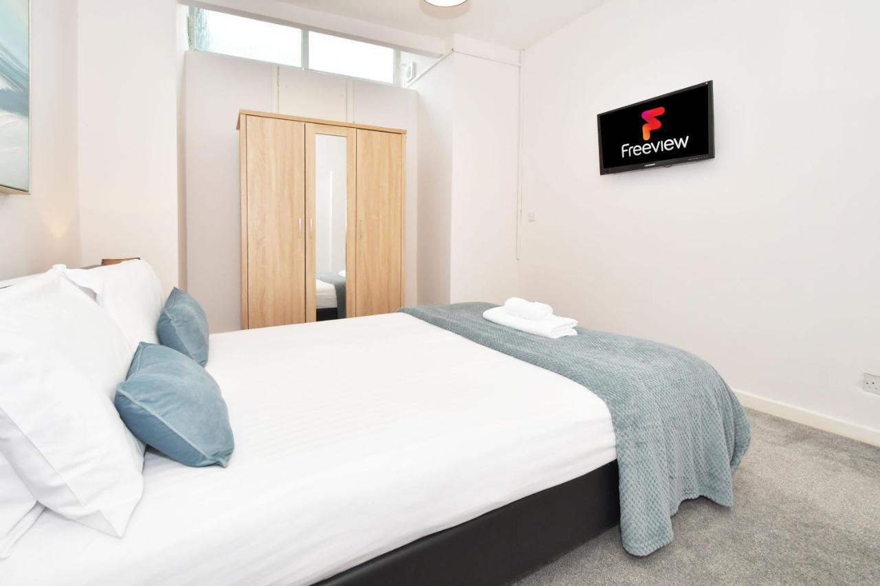 Wistaston House By Yourstays 5 Double Bedrooms And 2 Bathrooms, Great For Groups! Book Now! 克鲁 外观 照片