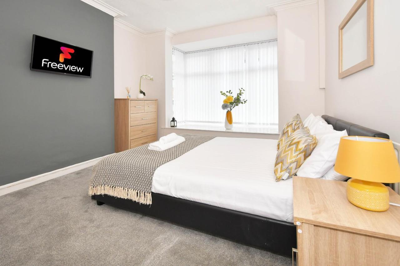 Wistaston House By Yourstays 5 Double Bedrooms And 2 Bathrooms, Great For Groups! Book Now! 克鲁 外观 照片