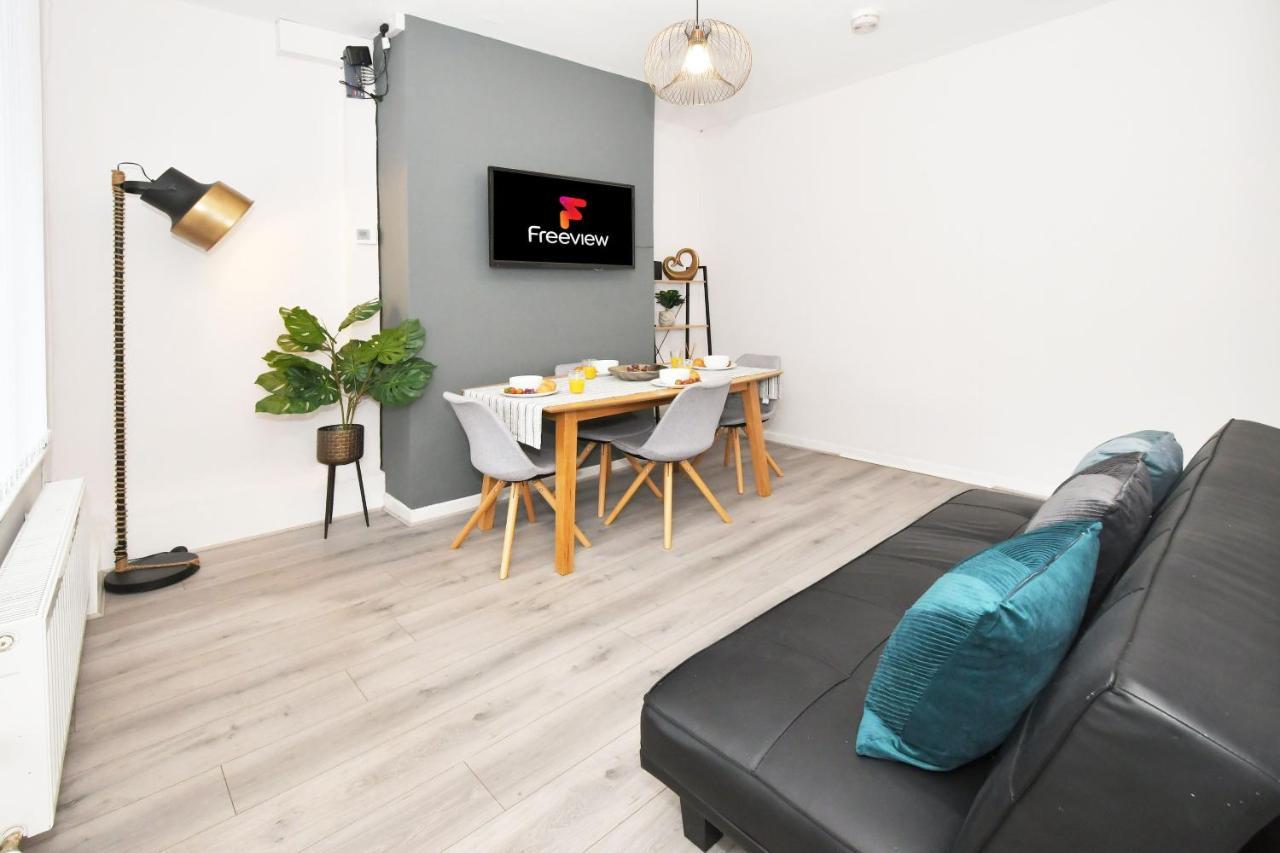 Wistaston House By Yourstays 5 Double Bedrooms And 2 Bathrooms, Great For Groups! Book Now! 克鲁 外观 照片