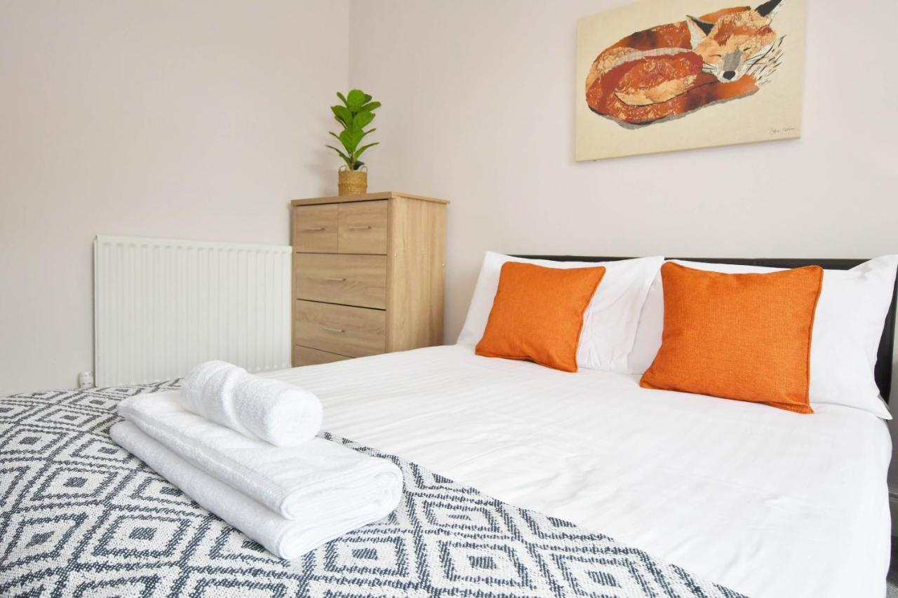 Wistaston House By Yourstays 5 Double Bedrooms And 2 Bathrooms, Great For Groups! Book Now! 克鲁 外观 照片