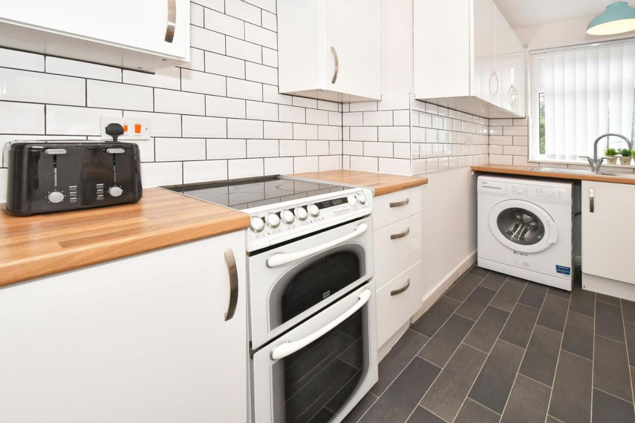 Wistaston House By Yourstays 5 Double Bedrooms And 2 Bathrooms, Great For Groups! Book Now! 克鲁 外观 照片