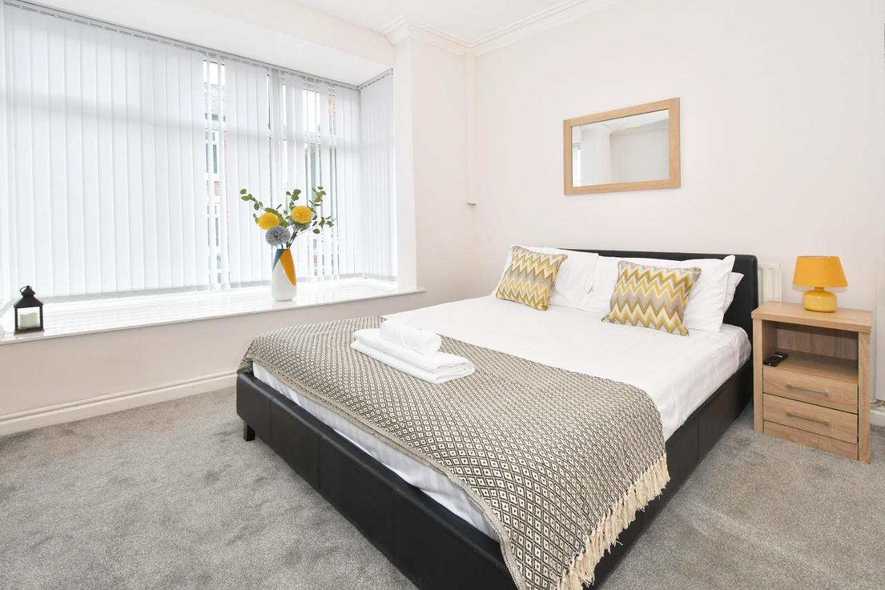 Wistaston House By Yourstays 5 Double Bedrooms And 2 Bathrooms, Great For Groups! Book Now! 克鲁 外观 照片