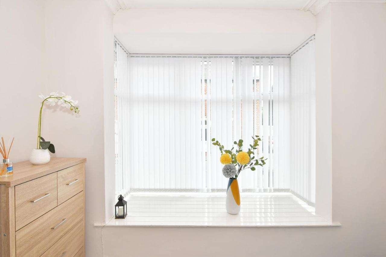 Wistaston House By Yourstays 5 Double Bedrooms And 2 Bathrooms, Great For Groups! Book Now! 克鲁 外观 照片