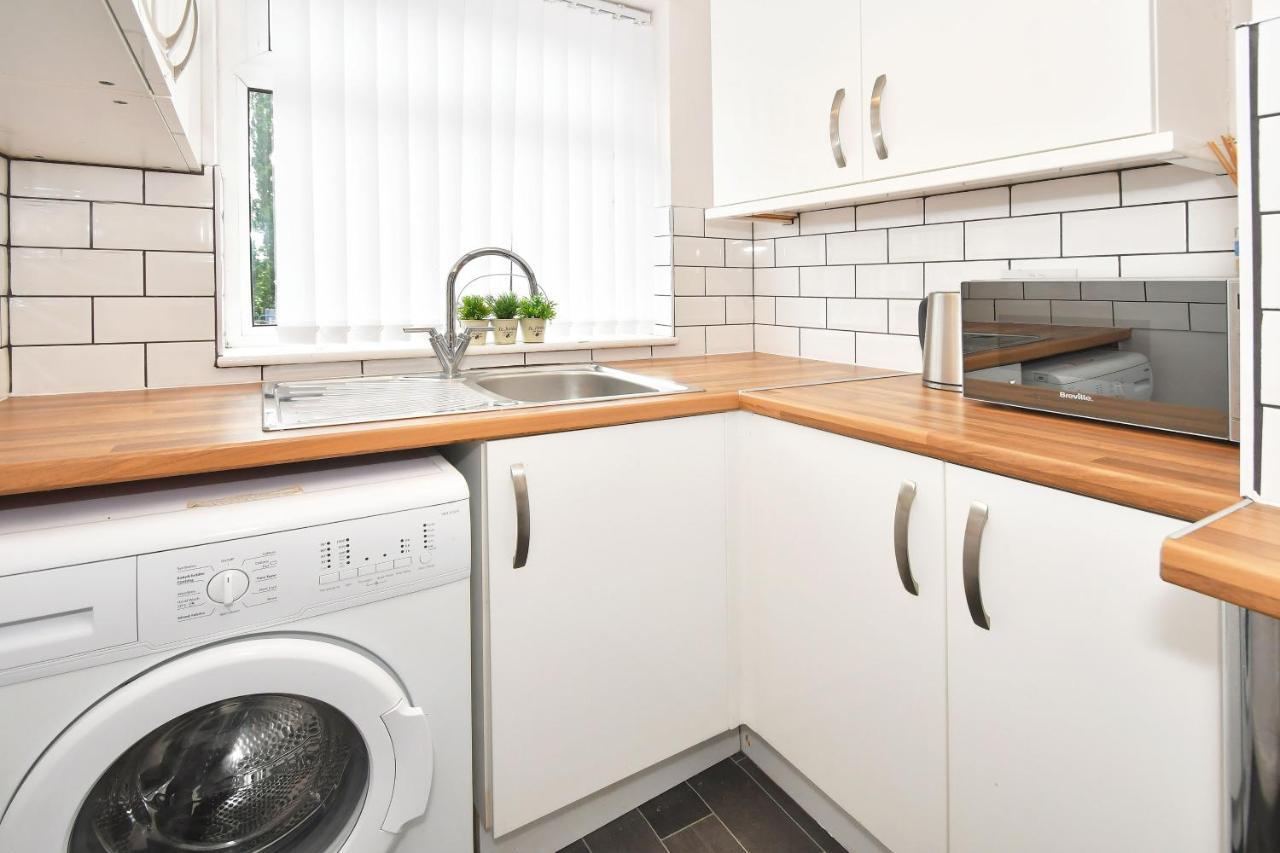 Wistaston House By Yourstays 5 Double Bedrooms And 2 Bathrooms, Great For Groups! Book Now! 克鲁 外观 照片